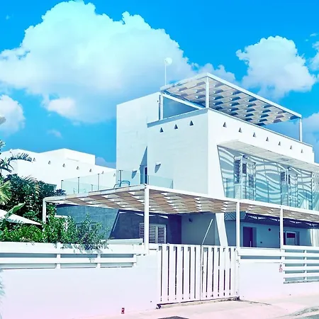 Nissini Shell, 3 Bedroom With Private Pool At Nissi Willa Ajia Napa